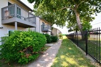 Building Photo - Sterling Heights (OK)