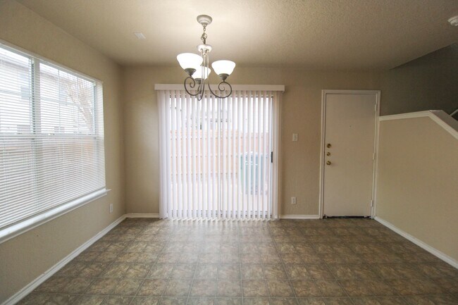 Building Photo - 16122 Branching Oaks