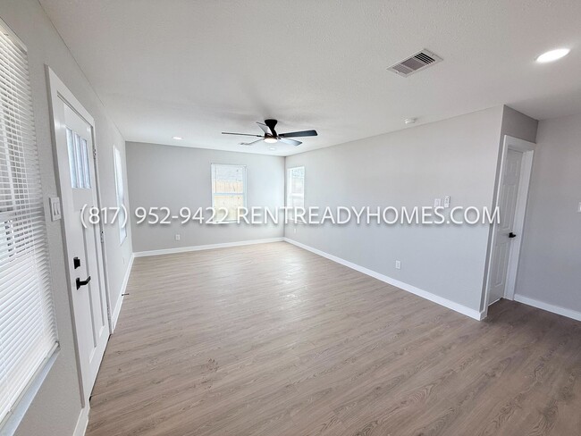 Building Photo - 1506 Eastway St