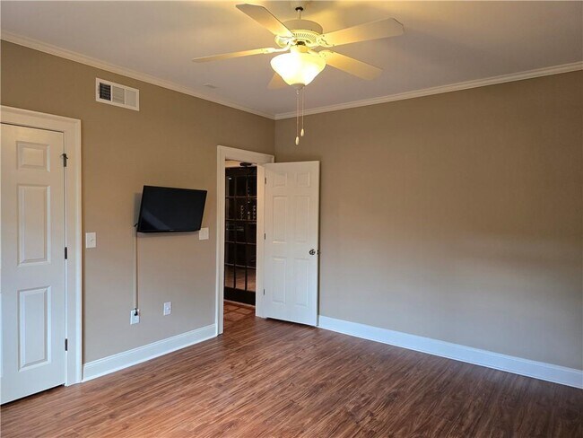 Building Photo - 1462 Georgia Club Dr