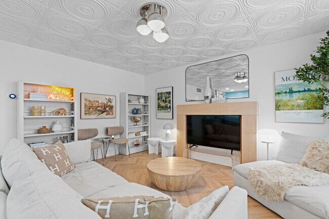 Building Photo - 660 Glouchester St