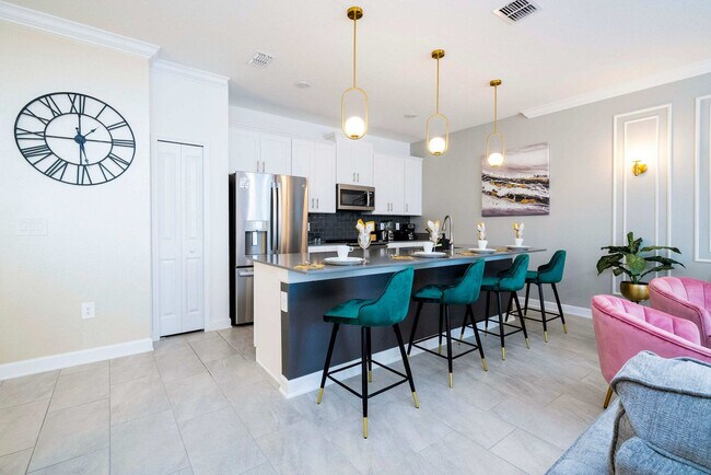 Building Photo - 4383 Scene Ln