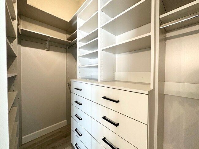 Building Photo - COMING SOON!! STUNNING 4 Bedroom 2 Bathroom POOL home in La Quinta