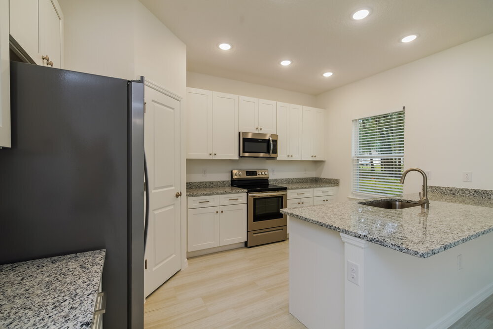 Building Photo - 409 Bay Oak Ln