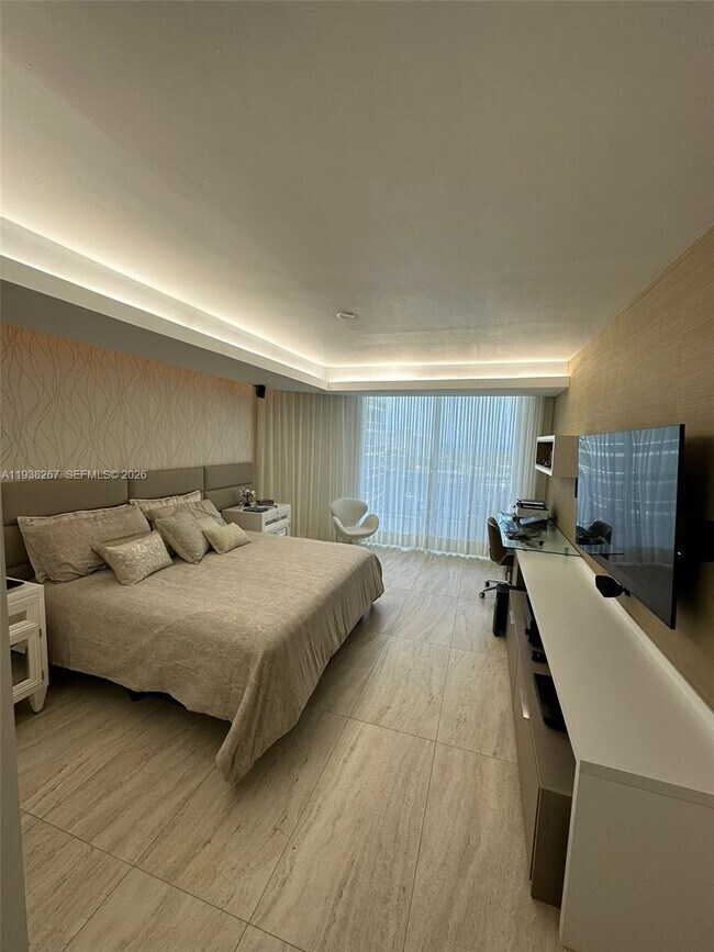 Building Photo - 3802 NE 207th St