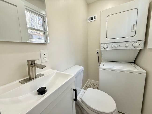 Building Photo - 1729 LeCount St