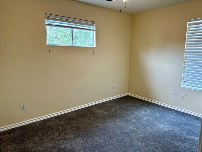 Building Photo - 15410 Apple Bloom Way