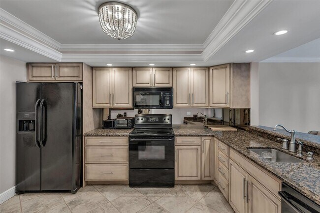 Primary Photo - 2900 NE 14th Street Causeway