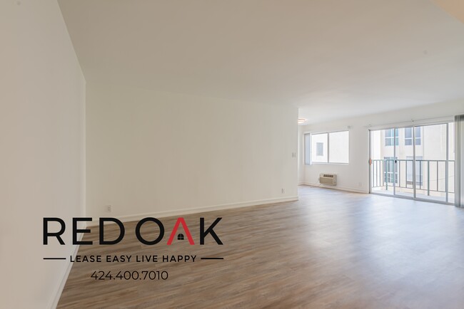 Building Photo - Spacious and Sunlit One Bedroom with Priva...