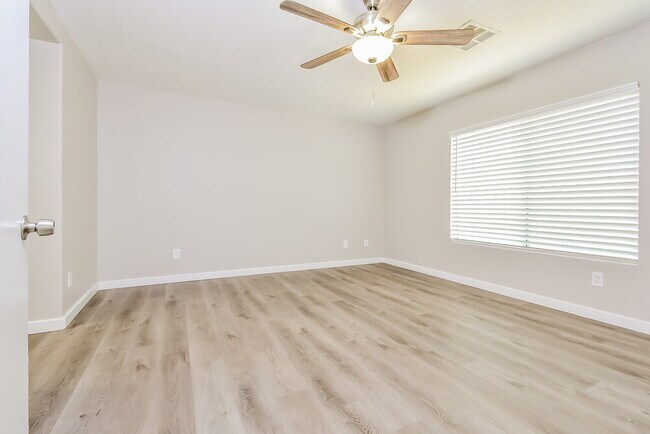 Building Photo - 4044 Companionship Ct
