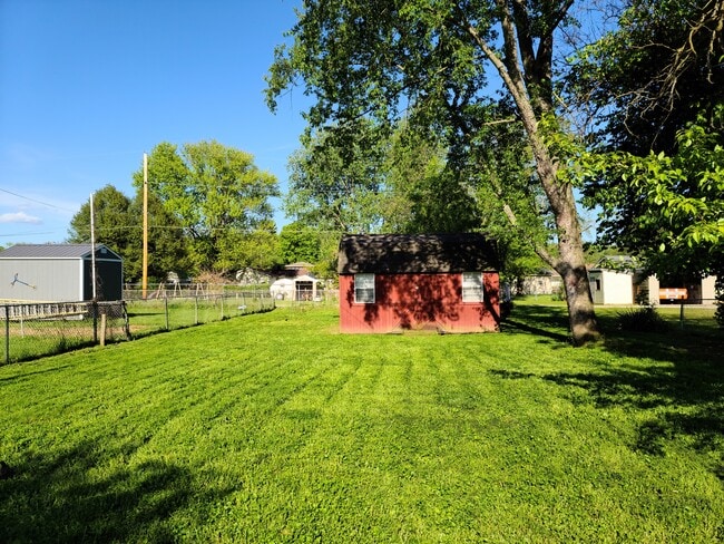 Outbuilding 2 of 2 - 1007 7th St