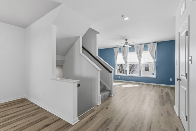 Building Photo - 1137 Red Hawk Way