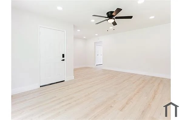 Building Photo - 10307 Pinecrest Dr