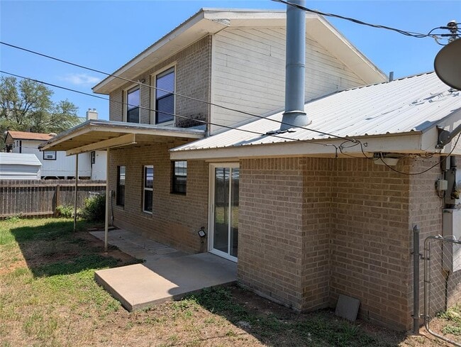 Building Photo - 15506 Enid Dr
