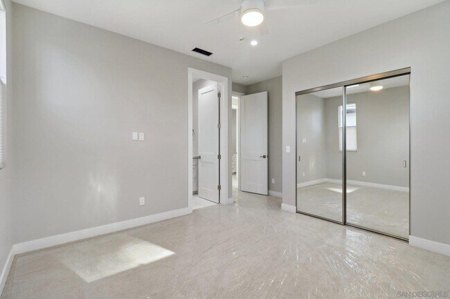 Building Photo - 2942 Copley Ave