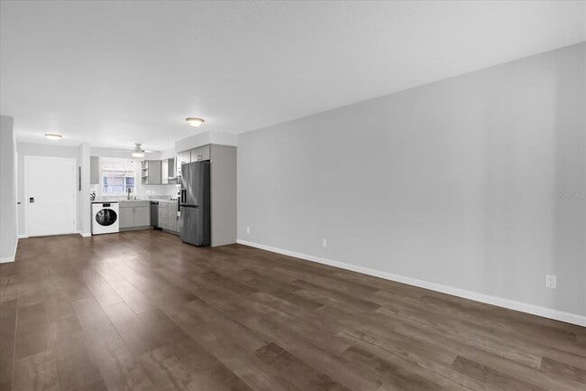 Building Photo - 1250 S Denning Dr