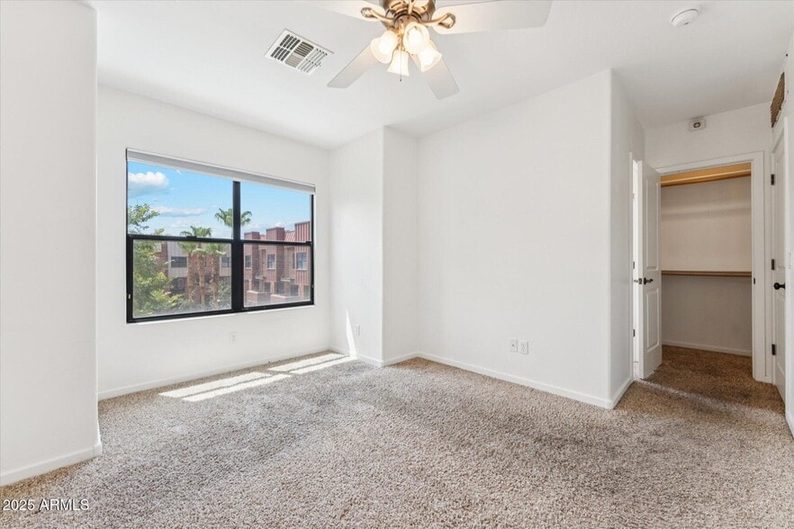 3rd bedroom and closet - 330 S Farmer Ave