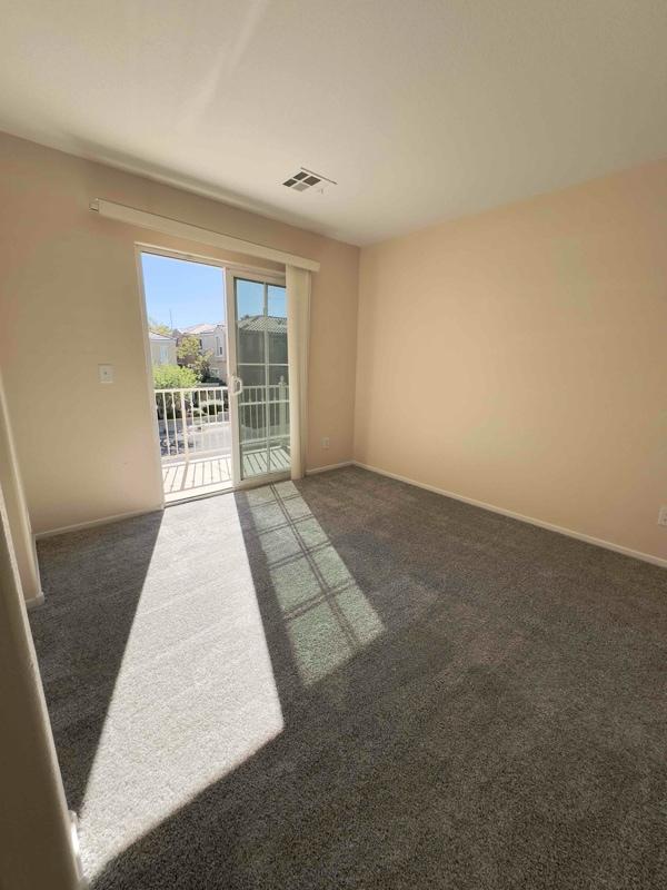 Building Photo - 9140 Gabardine Ave