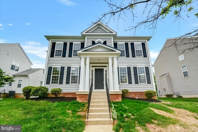 Building Photo - 240 Davis St