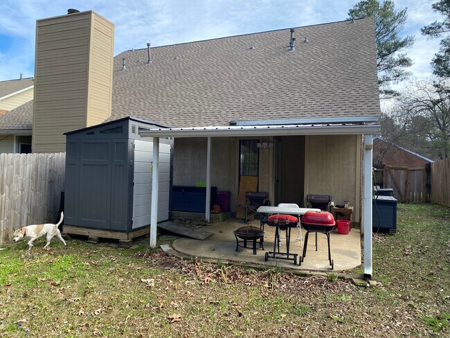 Building Photo - 217 Brendalwood Blvd