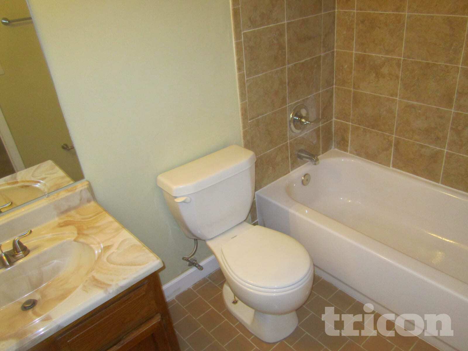 Building Photo - 11565 N Ride Cir E