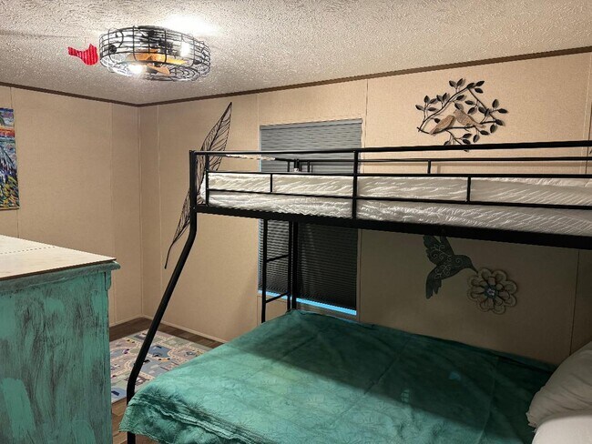 Building Photo - 9346 FL-20
