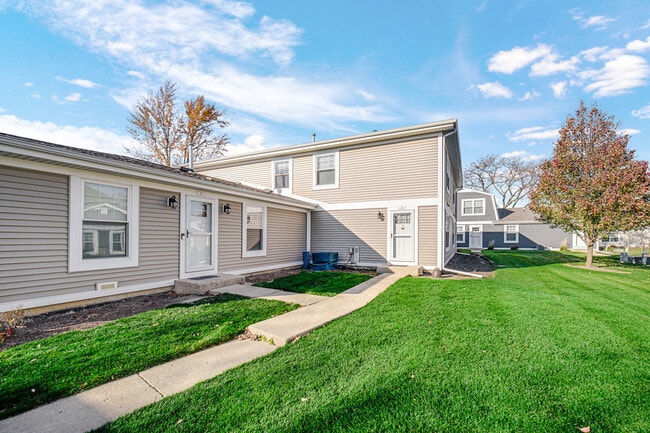 Primary Photo - 315 Farmingdale Cir