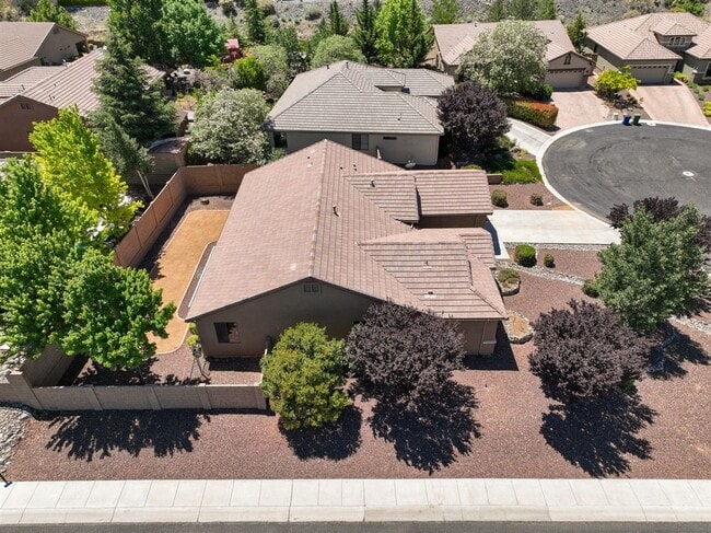 Building Photo - Beautiful 4 bedroom 2 bathroom home in Prescott!