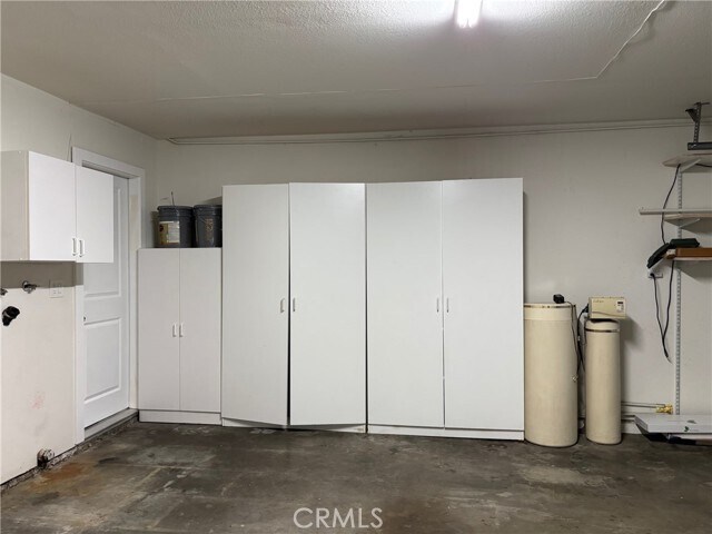 Building Photo - 136 N Lohrum Ln
