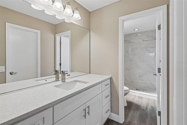 Building Photo - 2609 Privada Dr