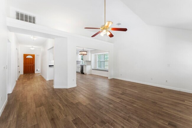 Building Photo - 34 Evening Song Ct