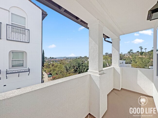 Building Photo - New La Costa Townhome with Resort-Style Grounds in Prime Carlsbad Location