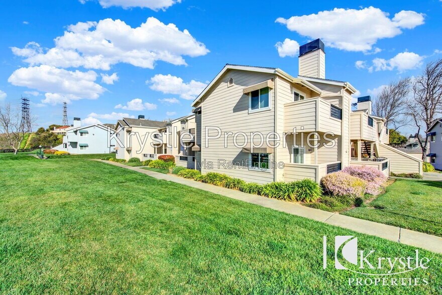 Building Photo - 1201 Glen Cove Pkwy