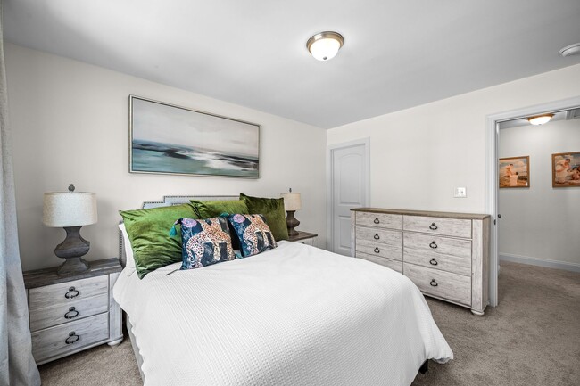 Building Photo - 227 Lookout Ln