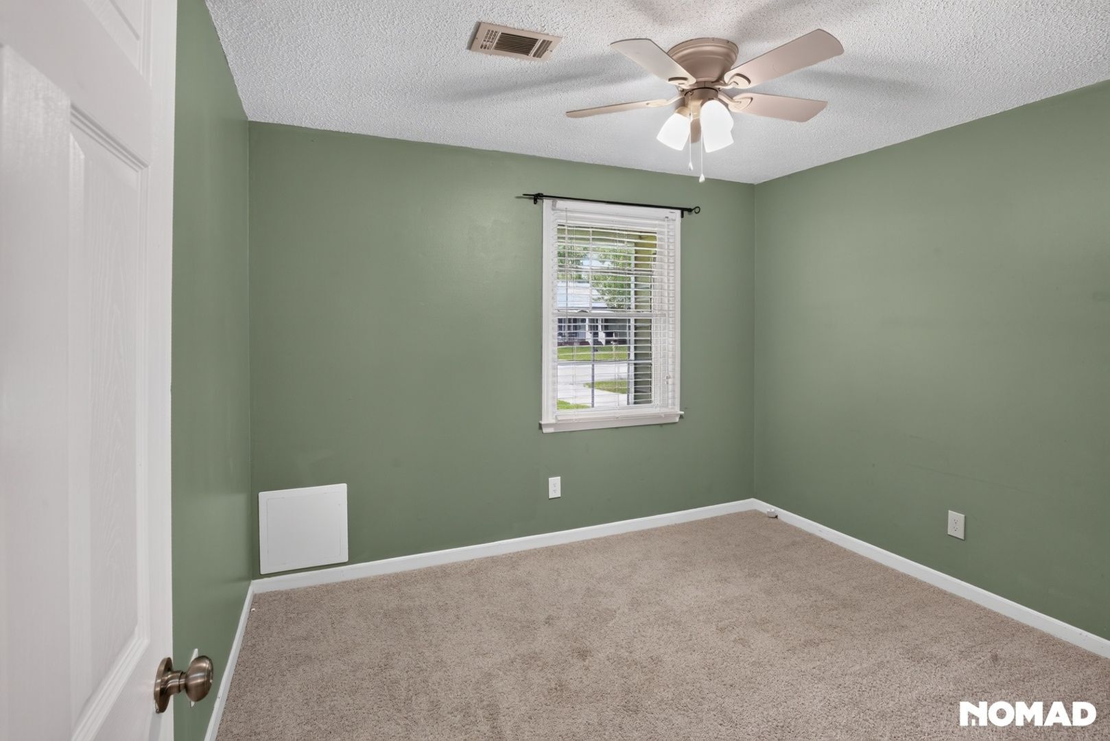 Building Photo - 151 Meadow Wood Dr