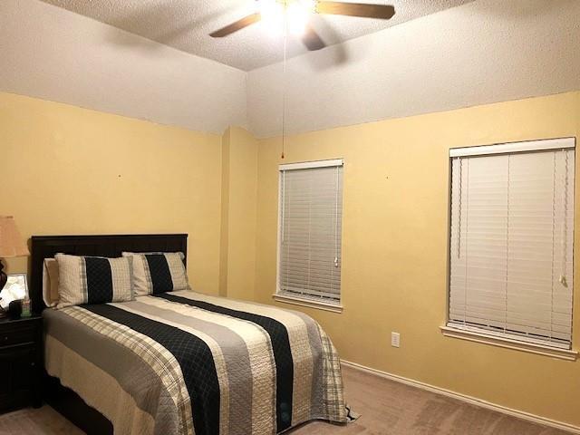 Building Photo - 704 Cottonwood Bend Dr