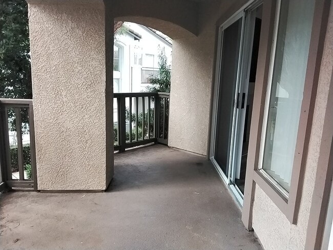 Building Photo - We know how important it is to come home to a relaxing and welcoming atmosphere! Beautiful 2 Bedr...