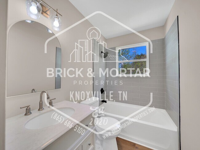 Building Photo - 1903 Huber Ct