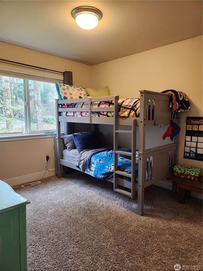 Building Photo - Newer Construction Home