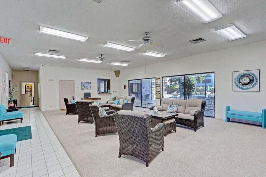 Building Photo - 3710 Whitehall Dr