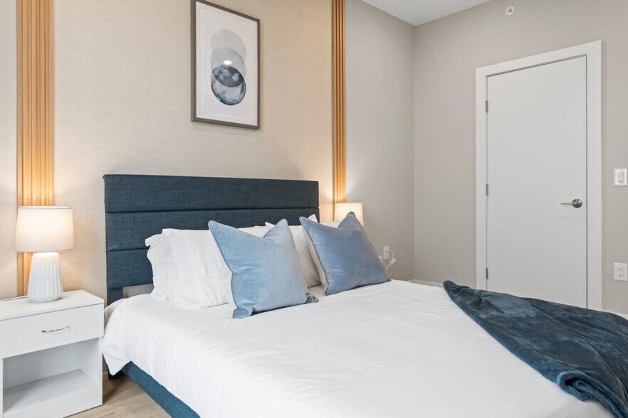 Building Photo - 626 N Delaware Ave