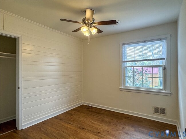 Building Photo - 3305 Luray St