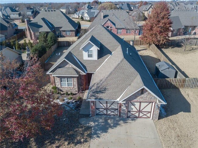 Building Photo - 3710 Monte Vallo Manor