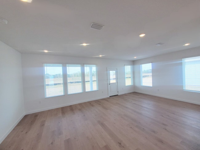 Building Photo - 3840 Casita Cir