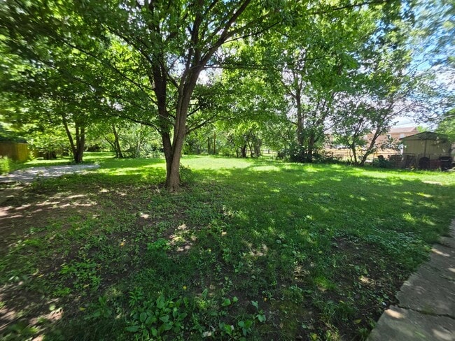 Building Photo - 1597 Koebel Rd