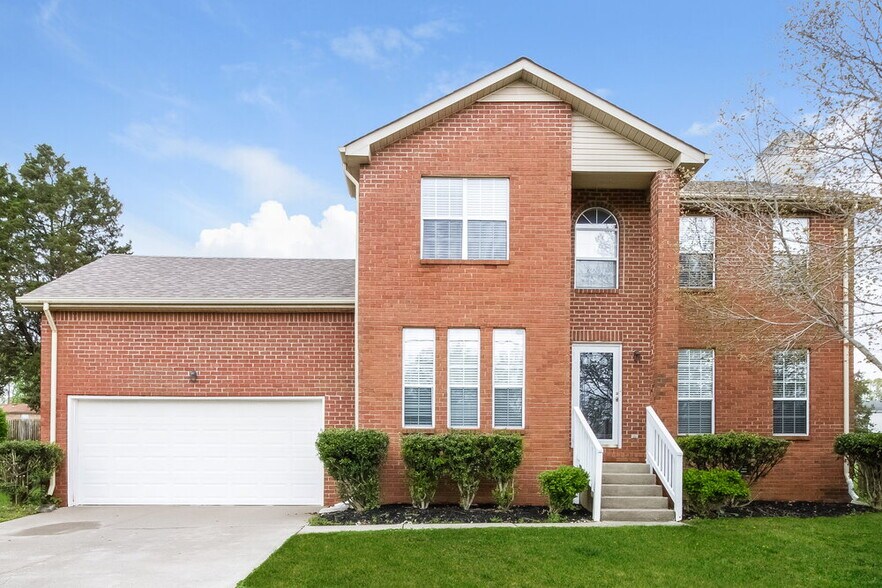 Primary Photo - 2813 Louise Russell Dr