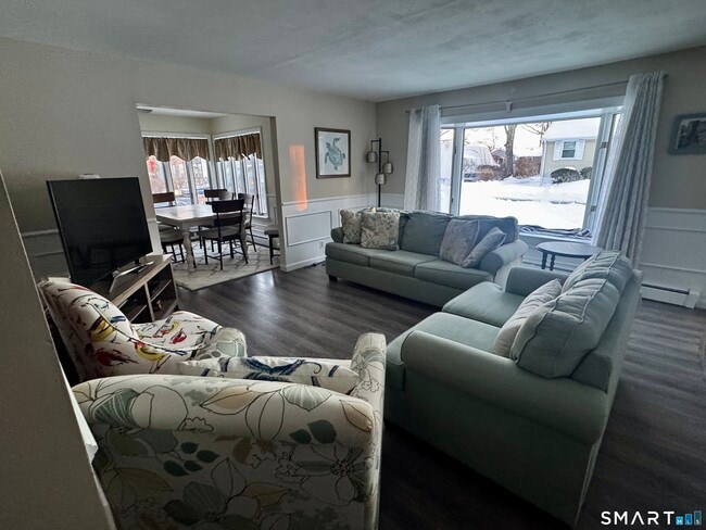 Building Photo - 51 Billow Rd