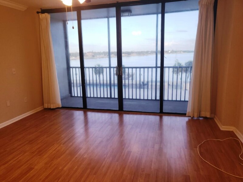 Building Photo - 7100 Sunshine Skyway Ln S