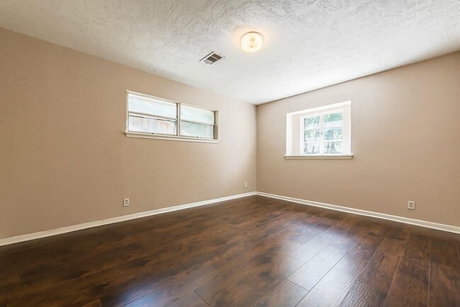 Building Photo - 630 Cherrybark Ln