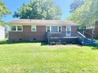 Building Photo - 10 Westlawn Dr